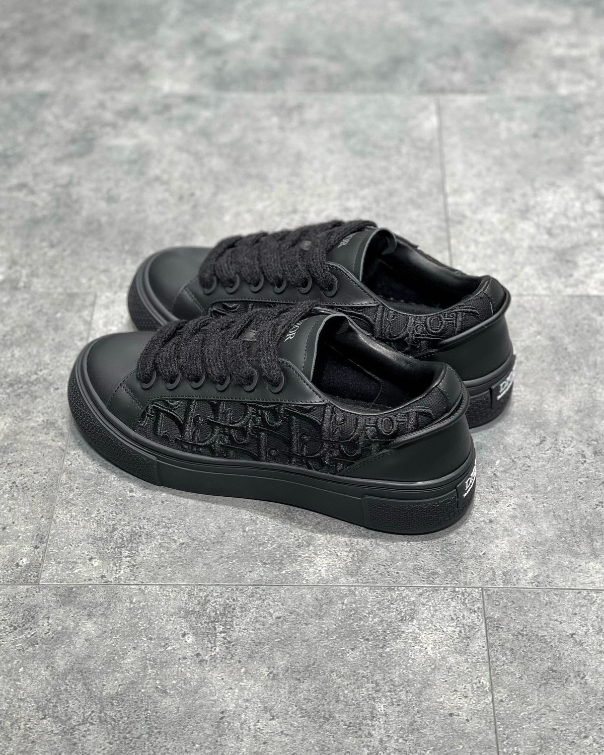 DIO Sneakers