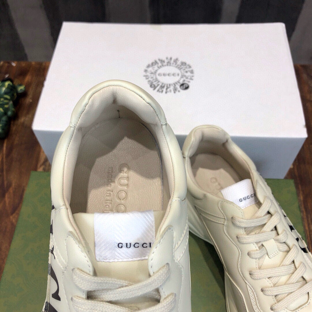 GUC Sneakers