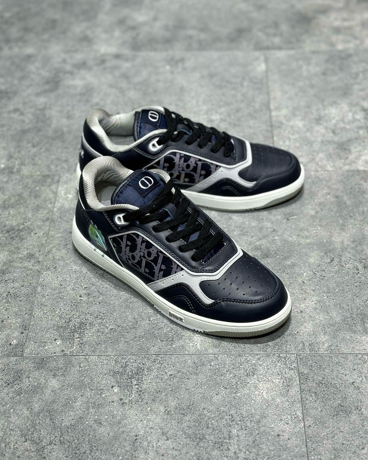 DIO Sneakers