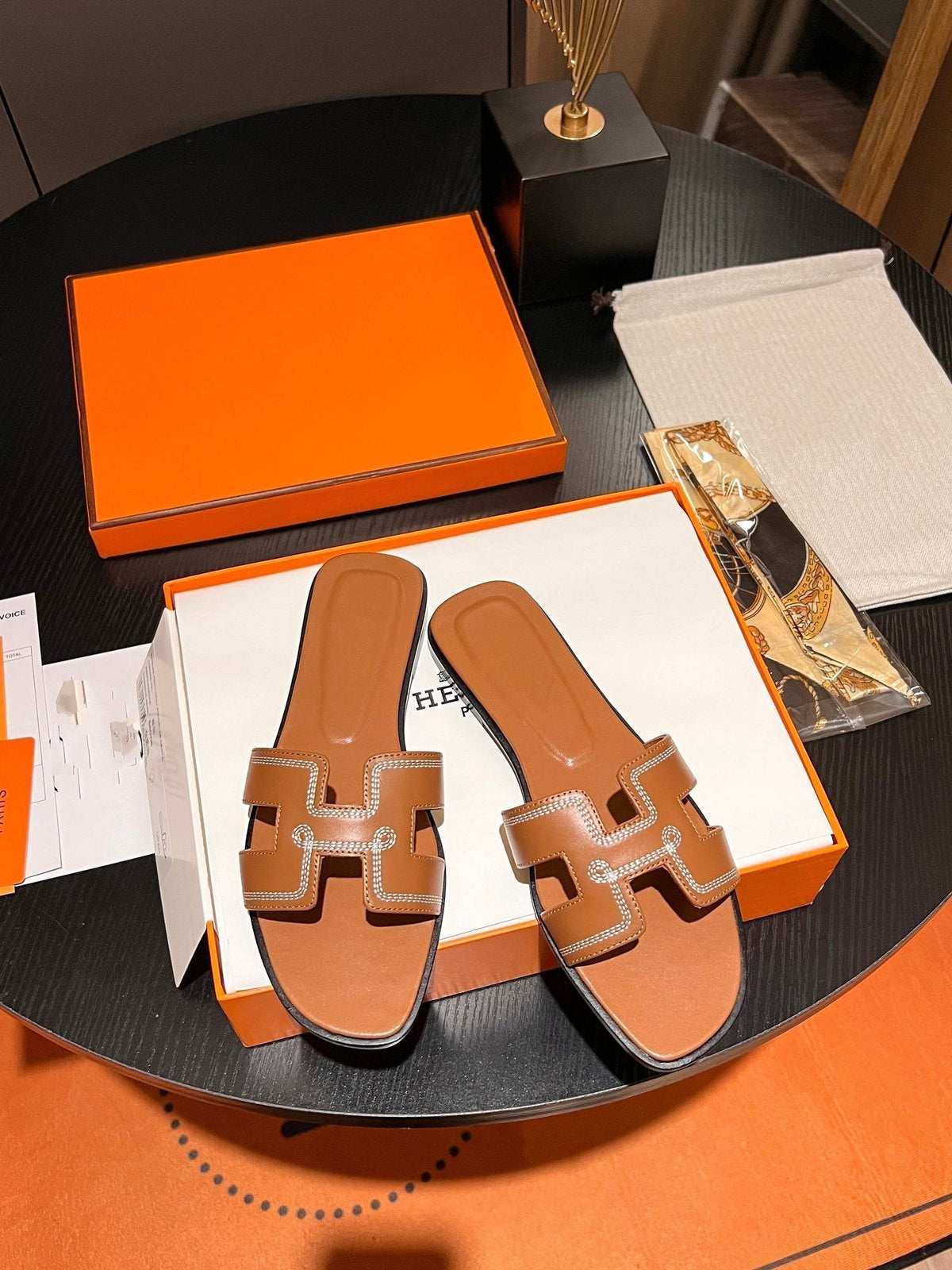 0RAN SANDAL Calfskin Sandstone
