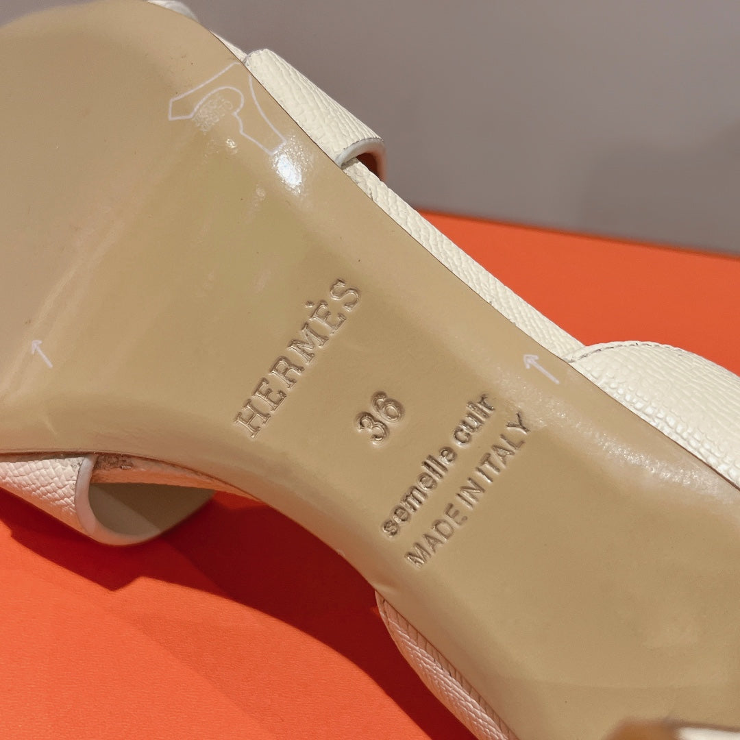 HOLY 75 SANDAL IN WHITE CREAM GRAINED CALFSKIN
