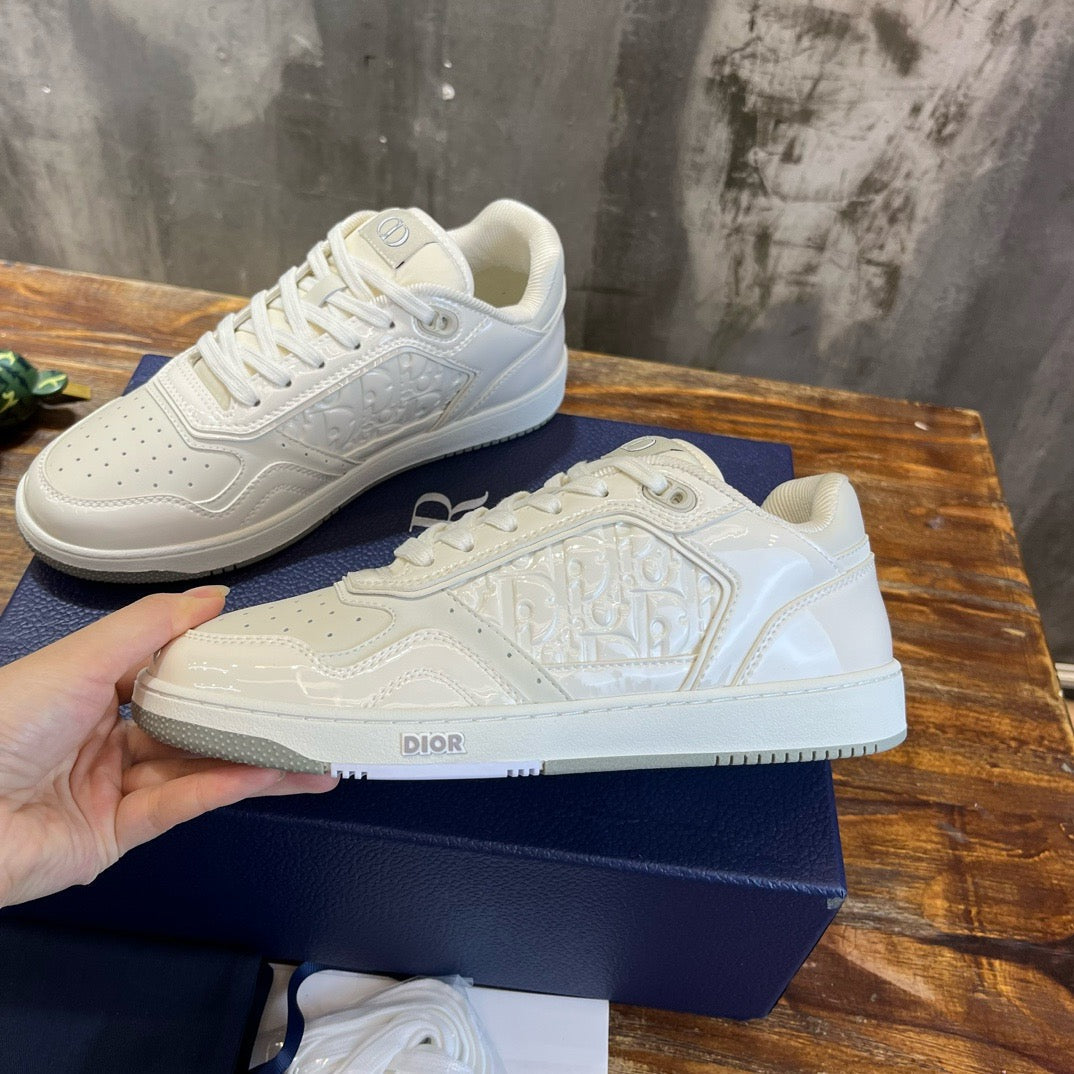 DIO Sneakers
