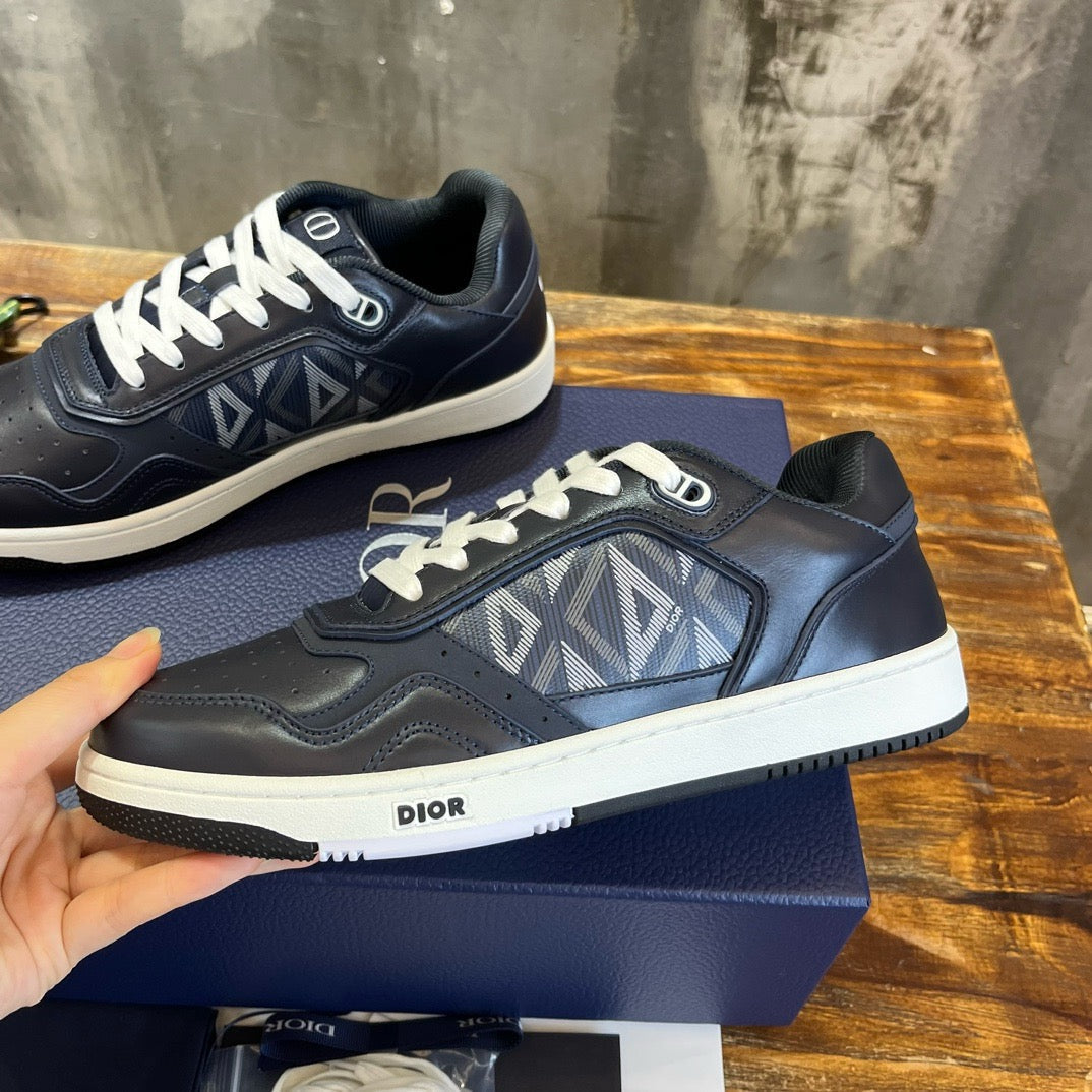 DIO Sneakers
