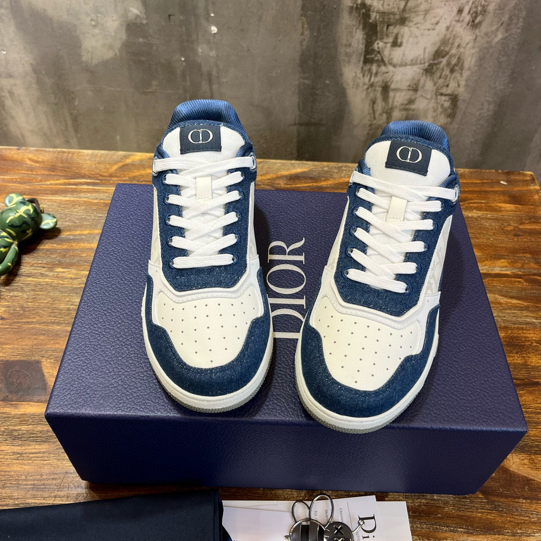 DIO Sneakers