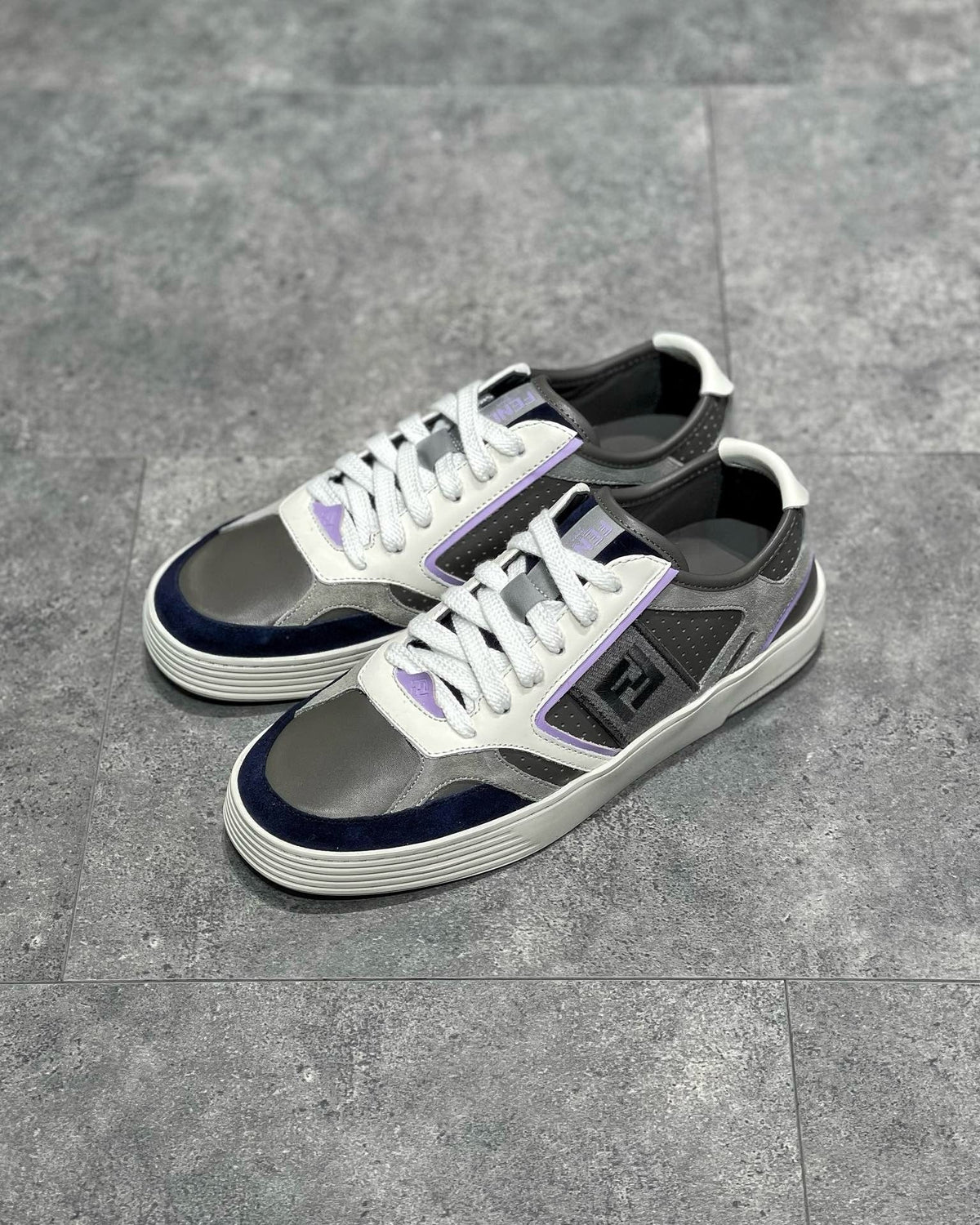 FEN Sneakers
