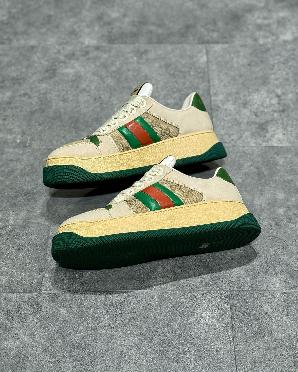 GUC Sneakers
