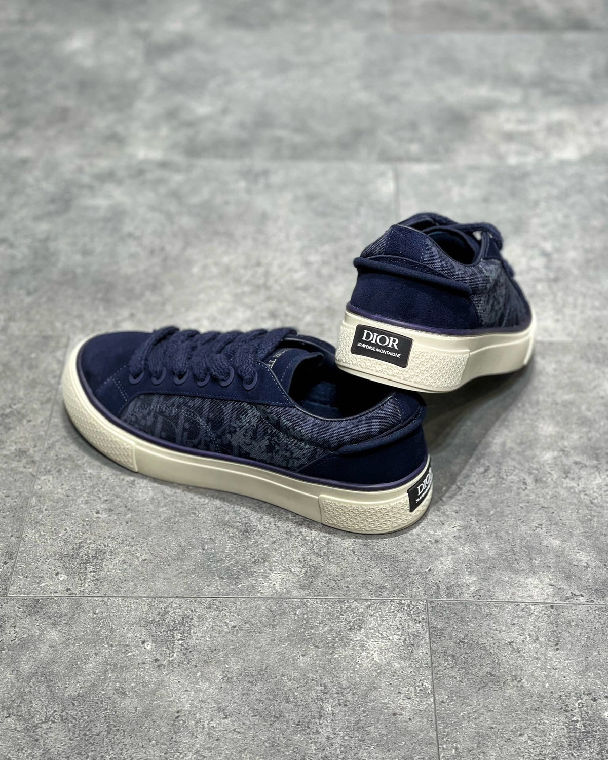 DIO Sneakers