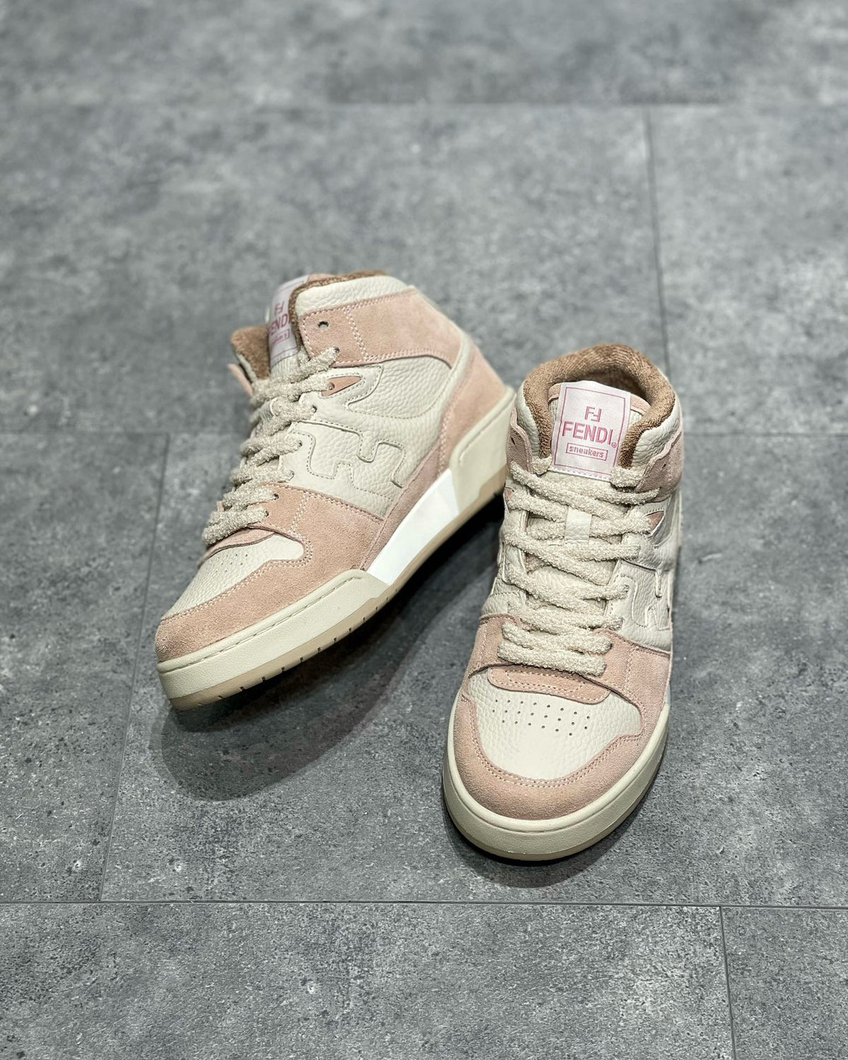 FEN Sneakers