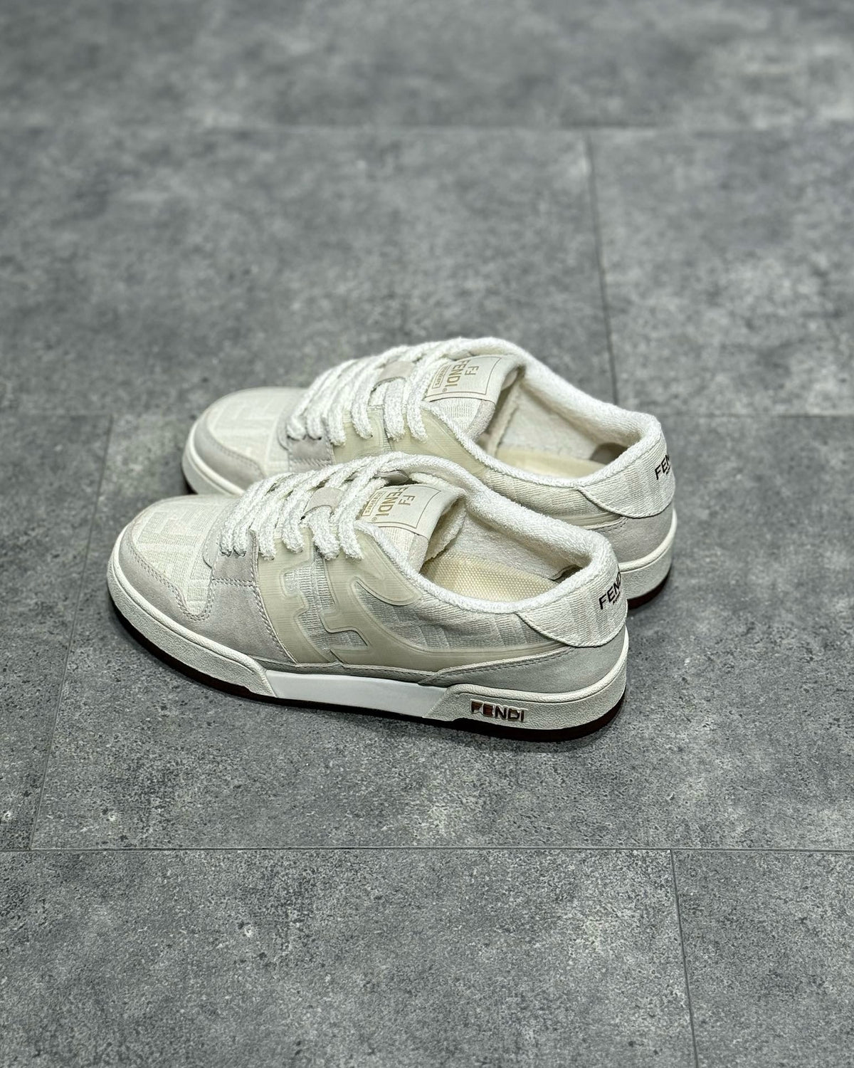 FEN Sneakers