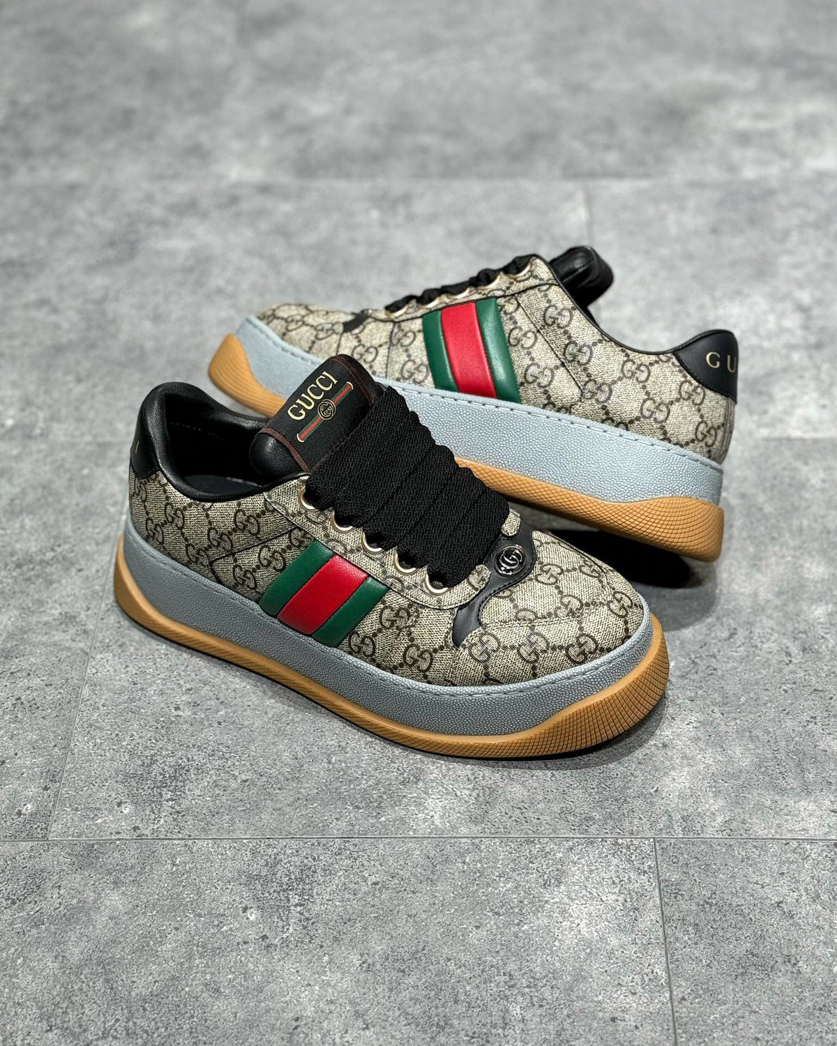 GUC Sneakers