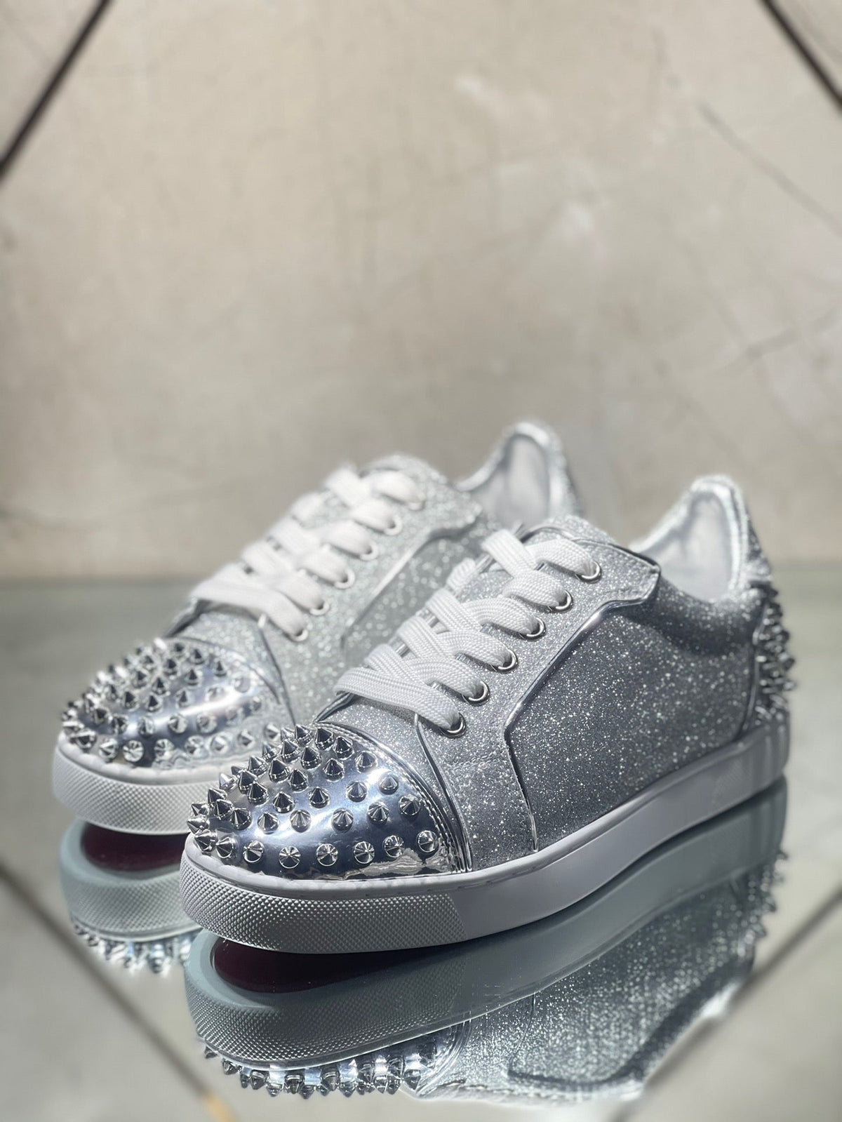 Sneakers & Shoes