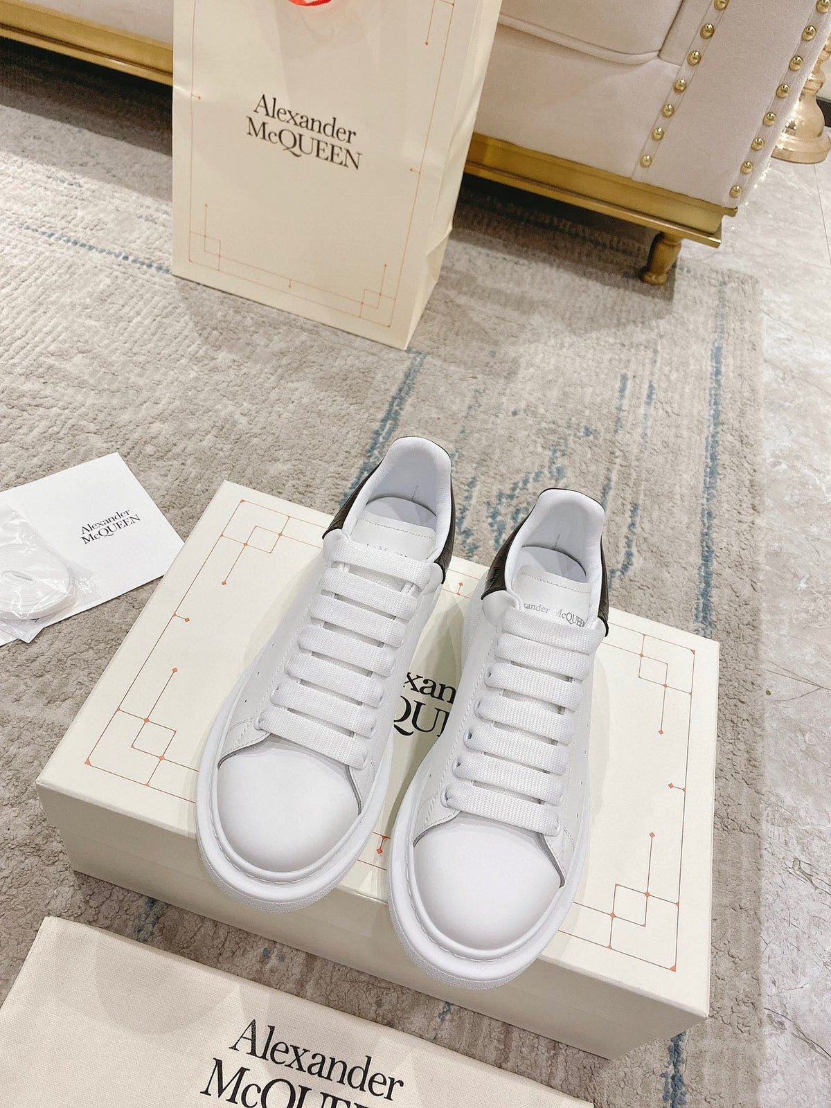 Sneakers & Shoes