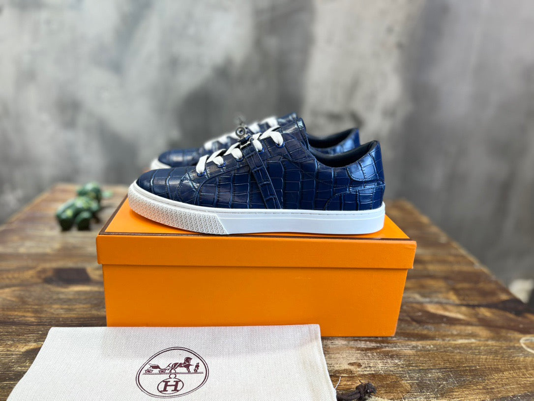 HERM Sneakers