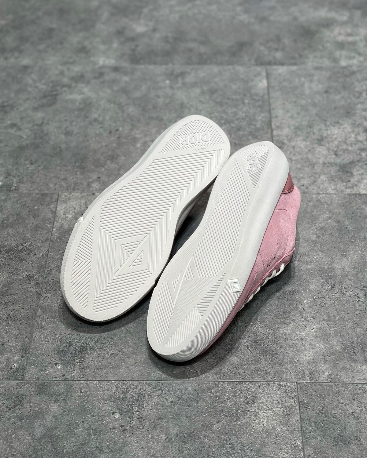 DIO Sneakers