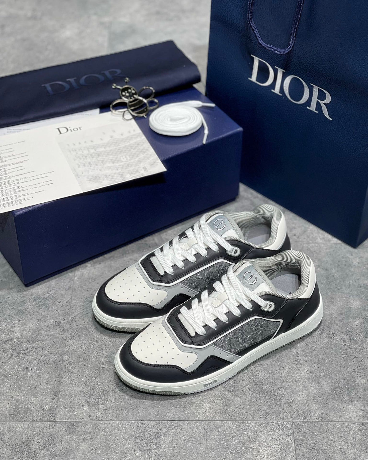 DIO Sneakers