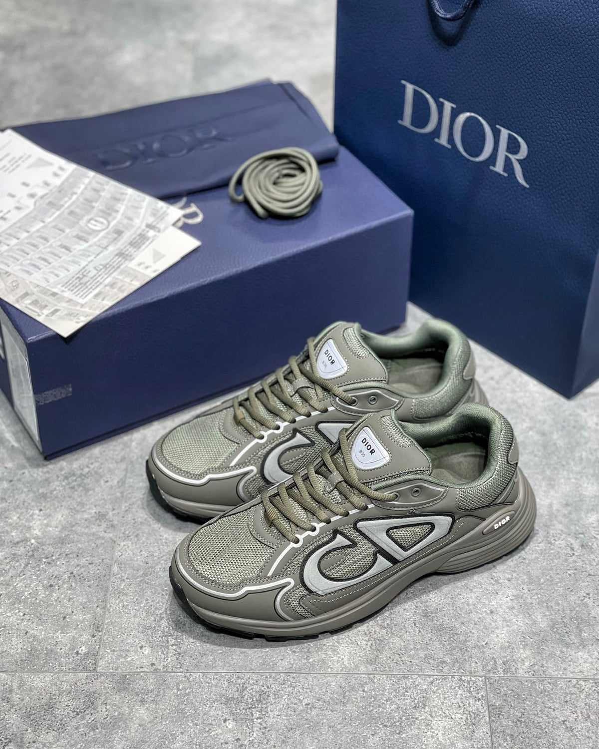 DIO Sneakers