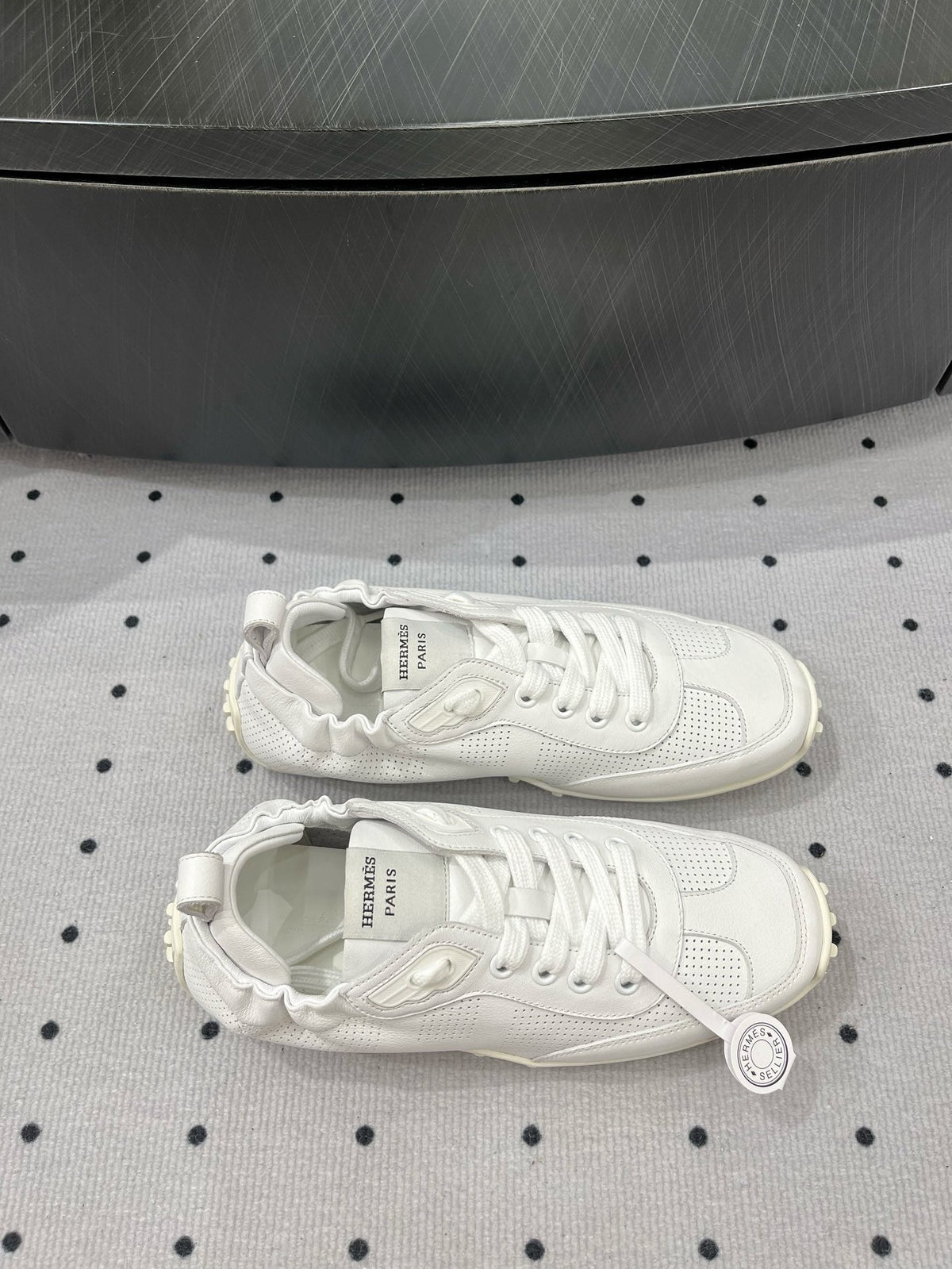 TRAIL SNEAKER IN WHITE CALFSKIN