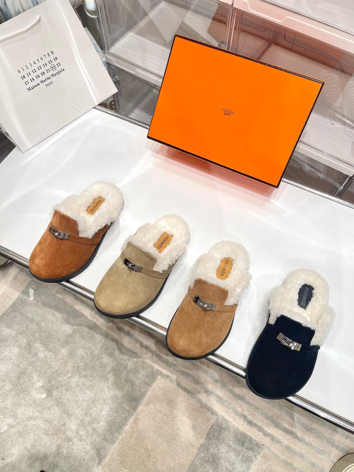 SLIP-ON MULE IN TORTILLA BROWN SUEDE AND SHEARLING LINING